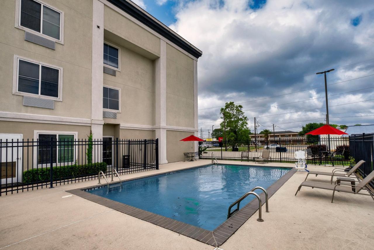 Red Roof Inn Houma Bagian luar foto